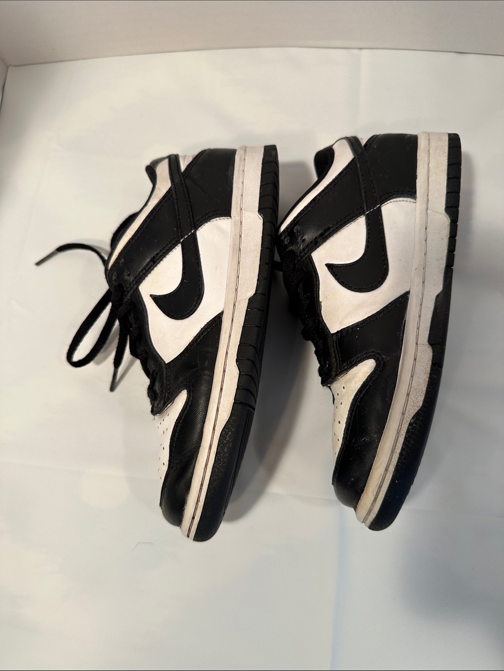 Nike Dunk Low Retro White Black
Panda (PS) Size 4Y (youth) - Picture 13 of 16